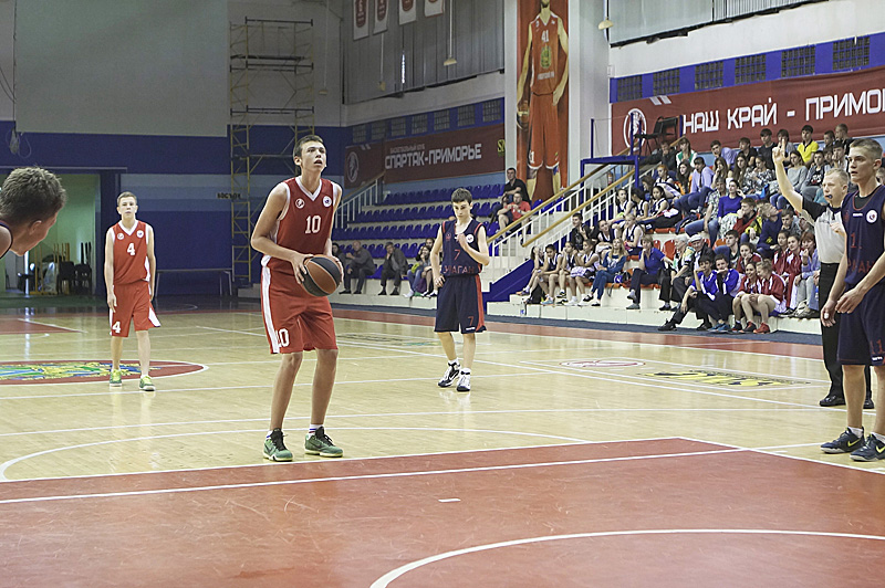 Геннадий Денисов