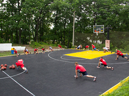 Губернатор Приморья Владимир Миклушевский посетил спортивный центр «Спарта»