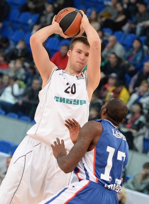 Центровой «Нижнего Новгорода» перешел в «Спартак-Приморье»