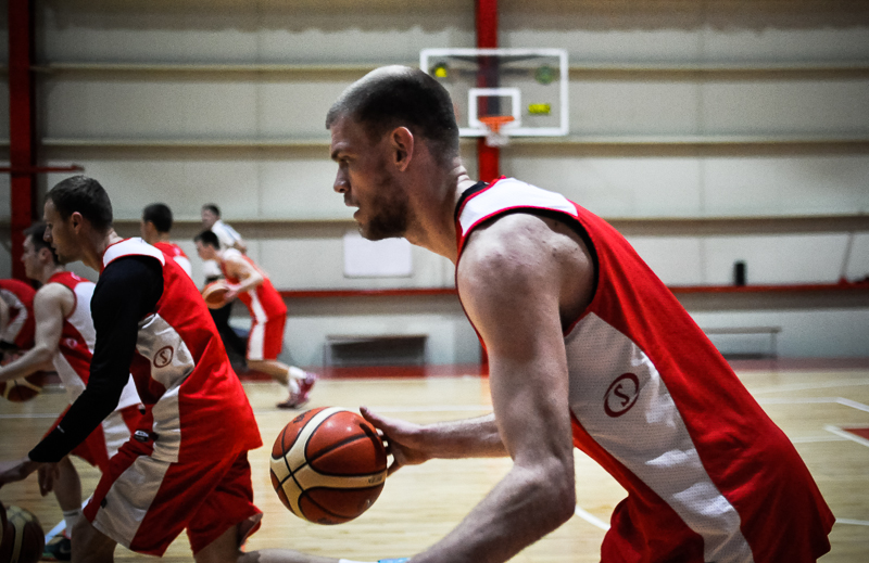 «Спартак-Приморье» приступил к тренировкам в обновленном составе