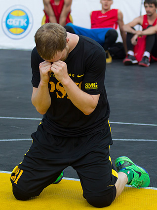 Молодым есть у кого учиться