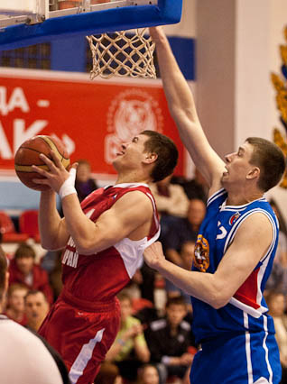 Плей-офф. 1/4 финала. «Спартак-Приморье» - «Металлург-Университет» 87:71