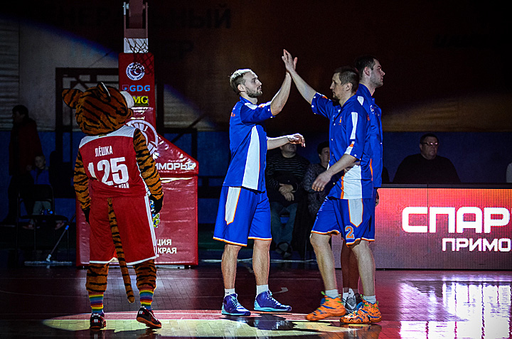 1/4 финала. «Спартак-Приморье» - «Самара-СГЭУ» 75:73 