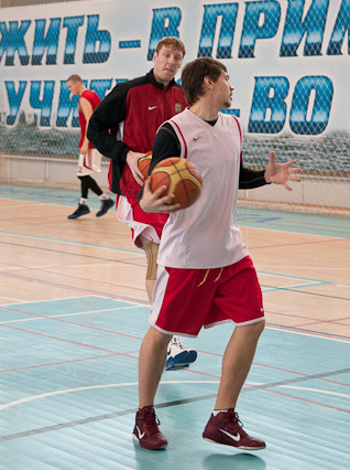 «Красные» - «Белые» 2:1