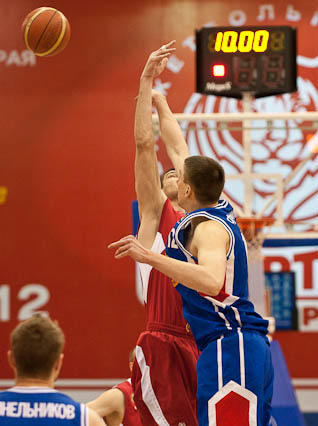 Плей-офф. 1/4 финала. «Спартак-Приморье» - «Металлург-Университет» 87:71