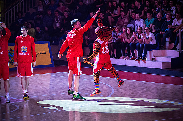 1/2 финала. «Спартак-Приморье» - «Урал» 85:73