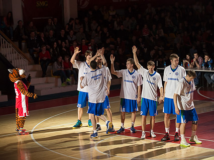 Серия за 3 место. «Спартак-Приморье» - «Новосибирск» 68:65