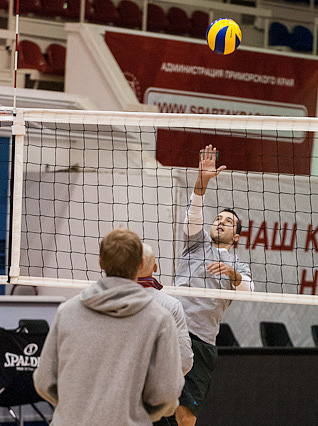 «Спартак-Приморье» меняет профессию