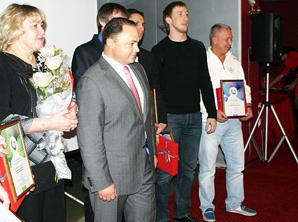 Мэр отметил баскетболистов